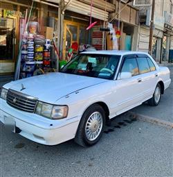 تۆیۆتا کراون